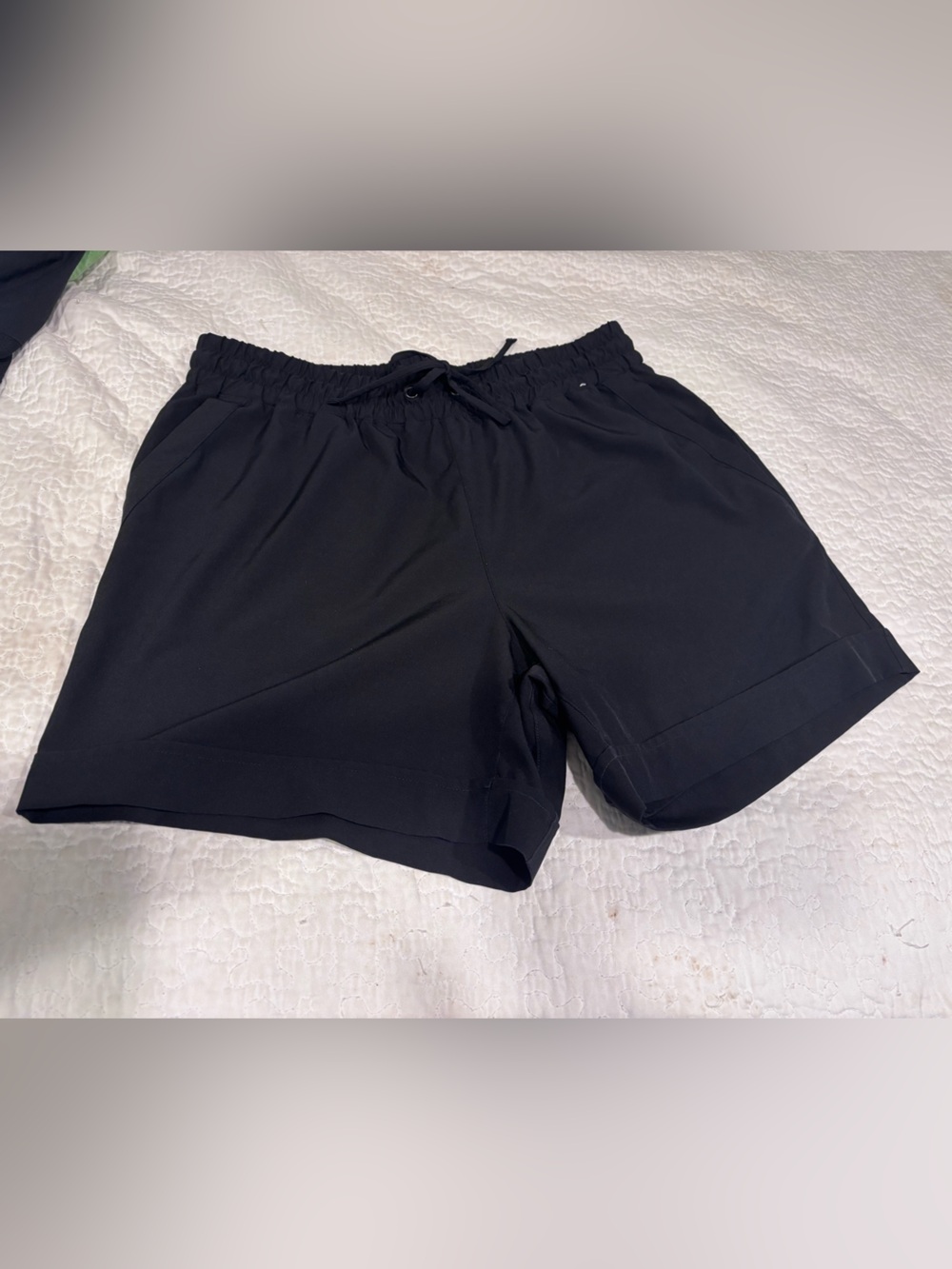 Mondetta Women’s Black Elastic-Waist Shorts